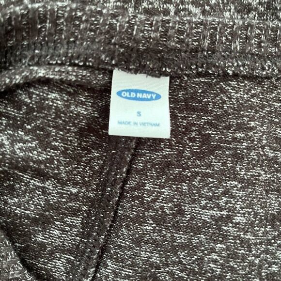 Old Navy black/white marled look top with graphic lettering, size S - Picture 5 of 5